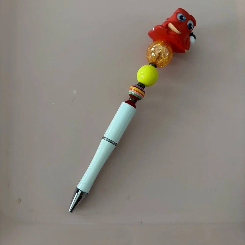 Disney Doorables: Finding Dory: Hank orange handmade beaded pen